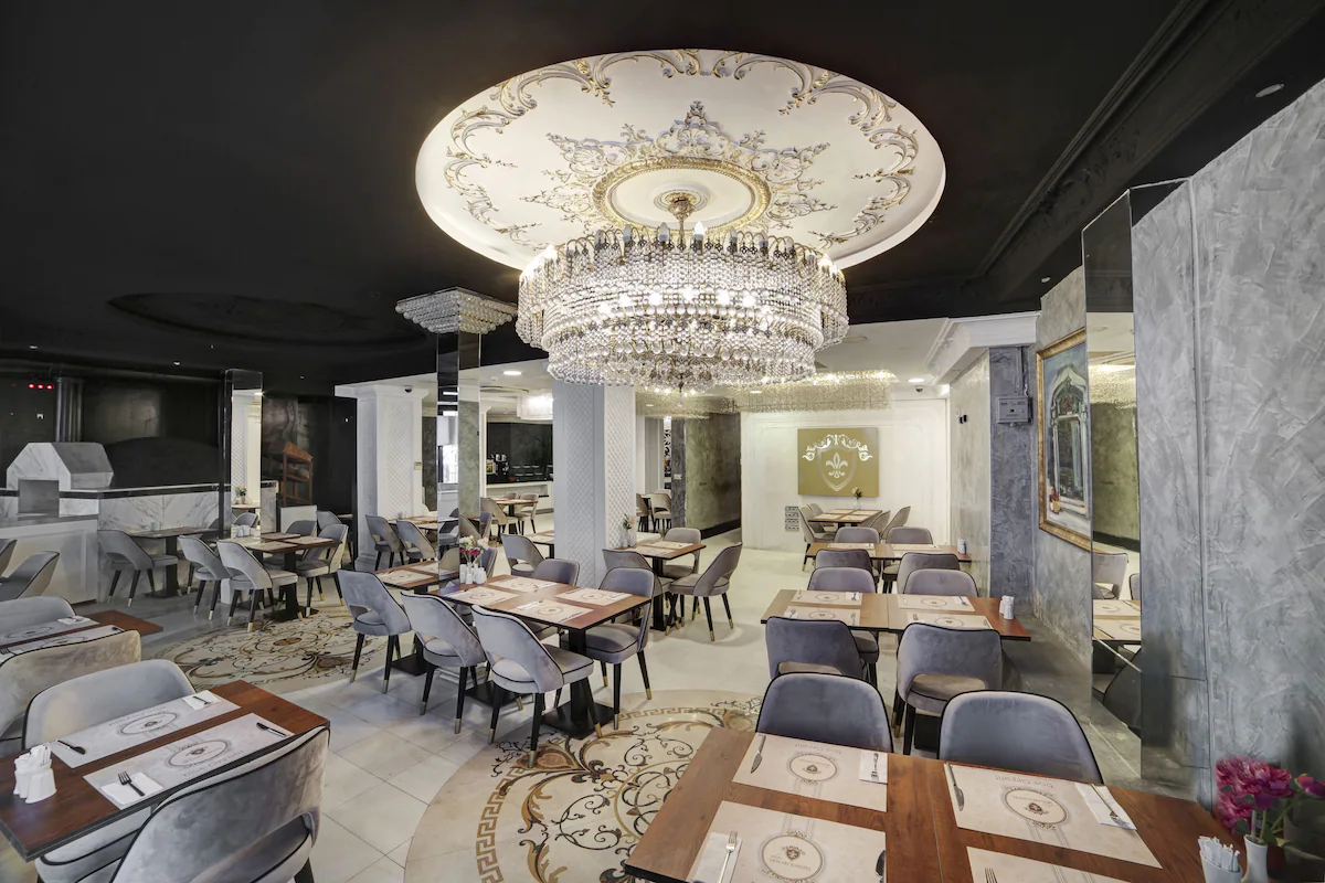 رستوران هتل وایت مونارچ استانبول